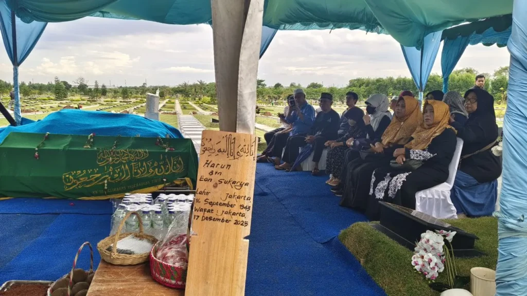 Ketika Air Menggenang di Liang Lahat, dan Allah Menunjukkan Tempat Kembali yang Lebih Tenang