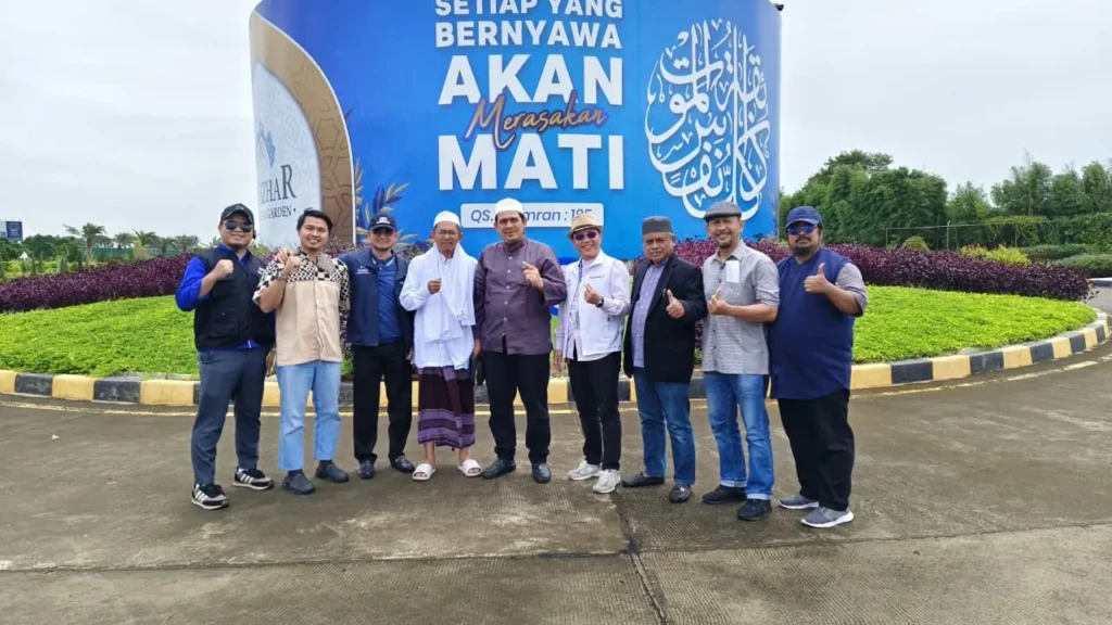 Perjalanan Saya dari Pesantren hingga Menjadi Konsultan Pemakaman Syariah