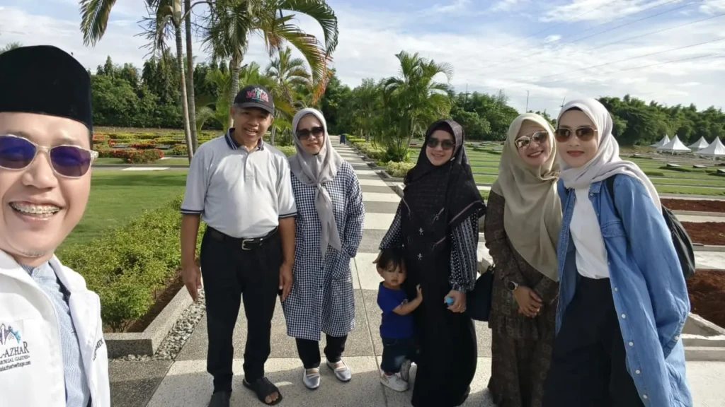 Perjalanan Saya dari Pesantren hingga Menjadi Konsultan Pemakaman Syariah