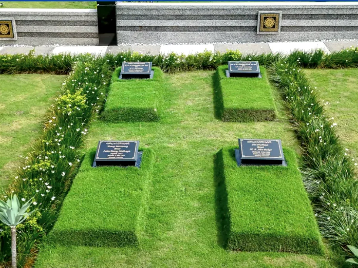 family-a-al-azhar-memorial-garden-karawang-1200x900(1)