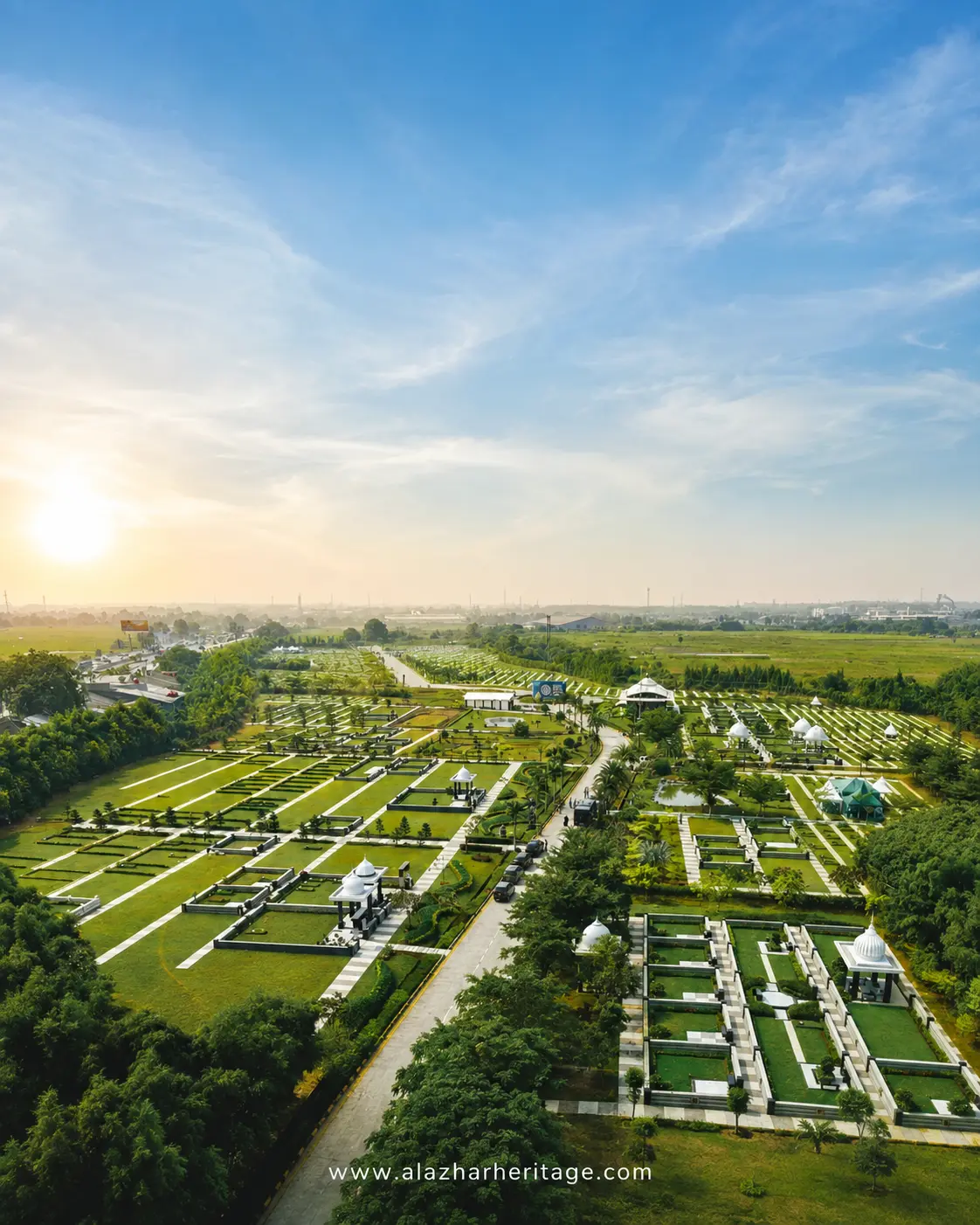 Kawasan pemakaman Muslim Al Azhar Memorial Garden dari udara