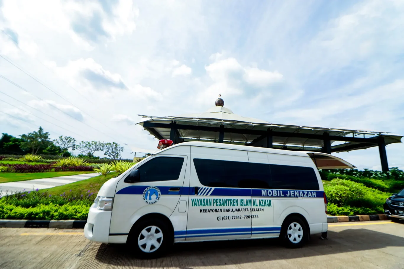 foto-ambulance-al-azhar-memorial-garden