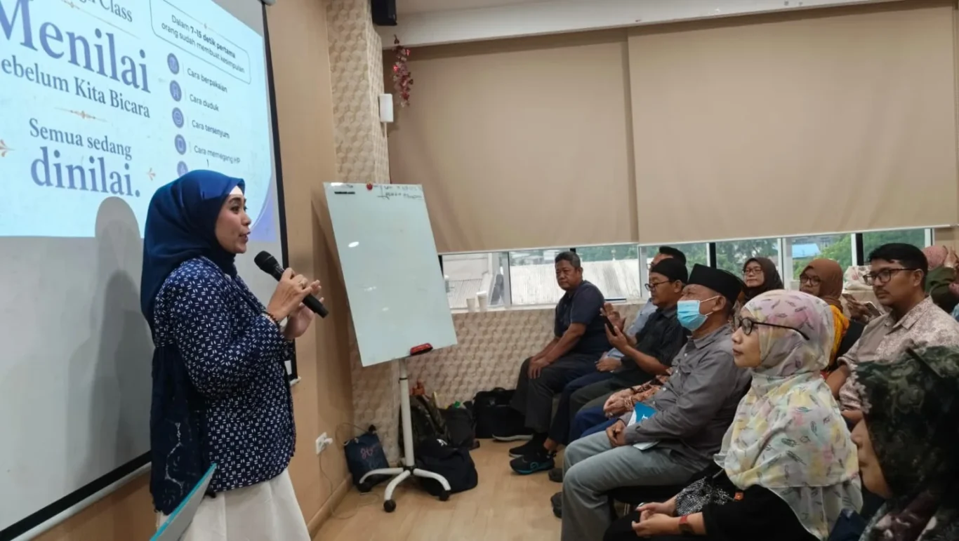 Materi grooming dan personal branding untuk Memorial Partner