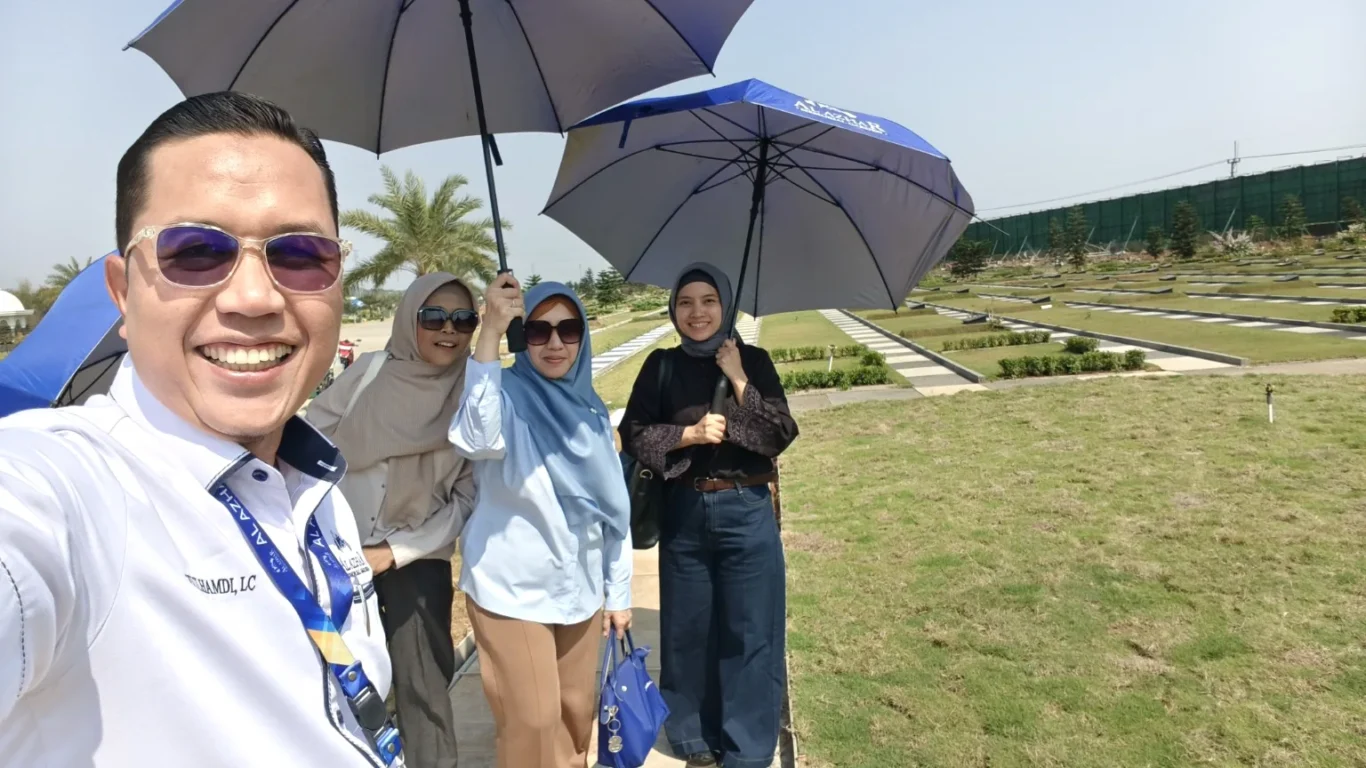 Survei kavling makam bersama keluarga di Al Azhar Memorial Garden