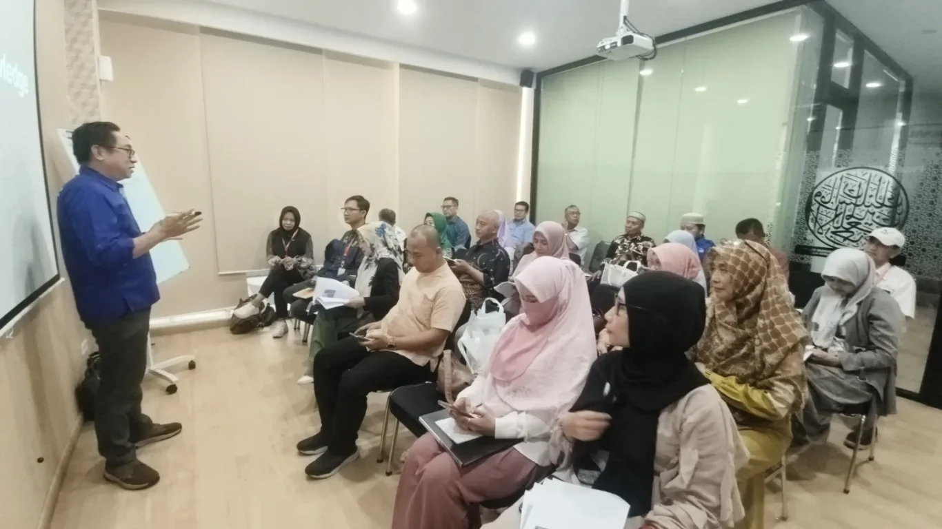 Pembinaan peserta Tes Produk Al Azhar Memorial Garden