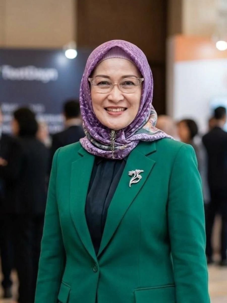 Dra. R. Susie S., Konsultan Al Azhar Memorial Garden