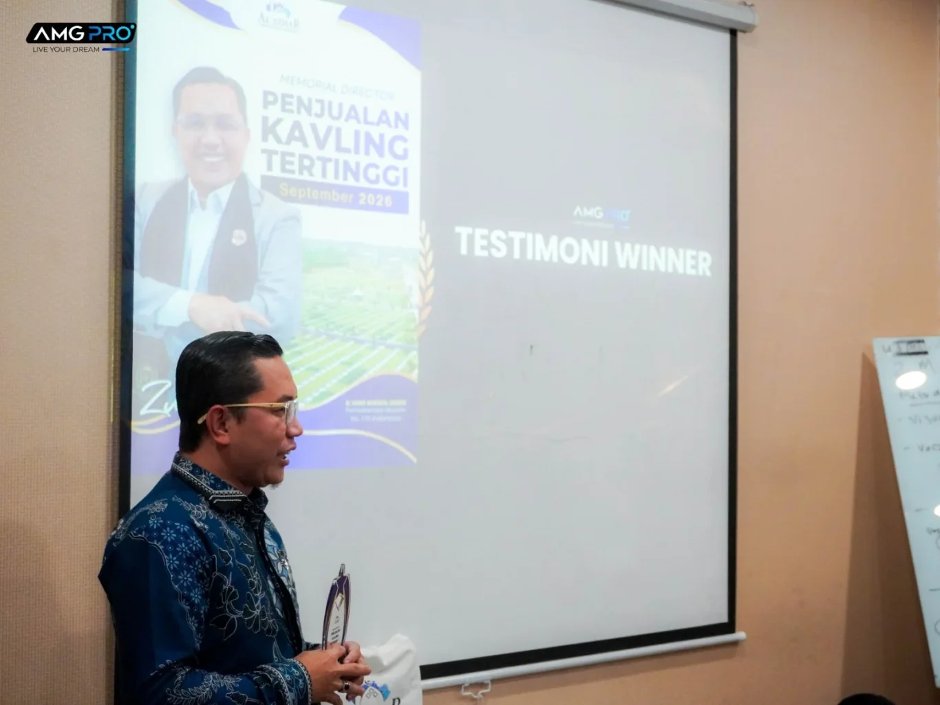 Zulhamdi M. Sa’ad, Lc. berbagi pengalaman sebagai winner Penjualan Kavling Tertinggi September 2026